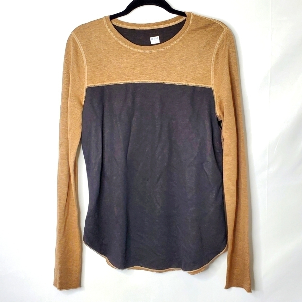 NWT Color Blocked Top Size XL Crew Neck Long Sleeve Pullover Retro USA Made